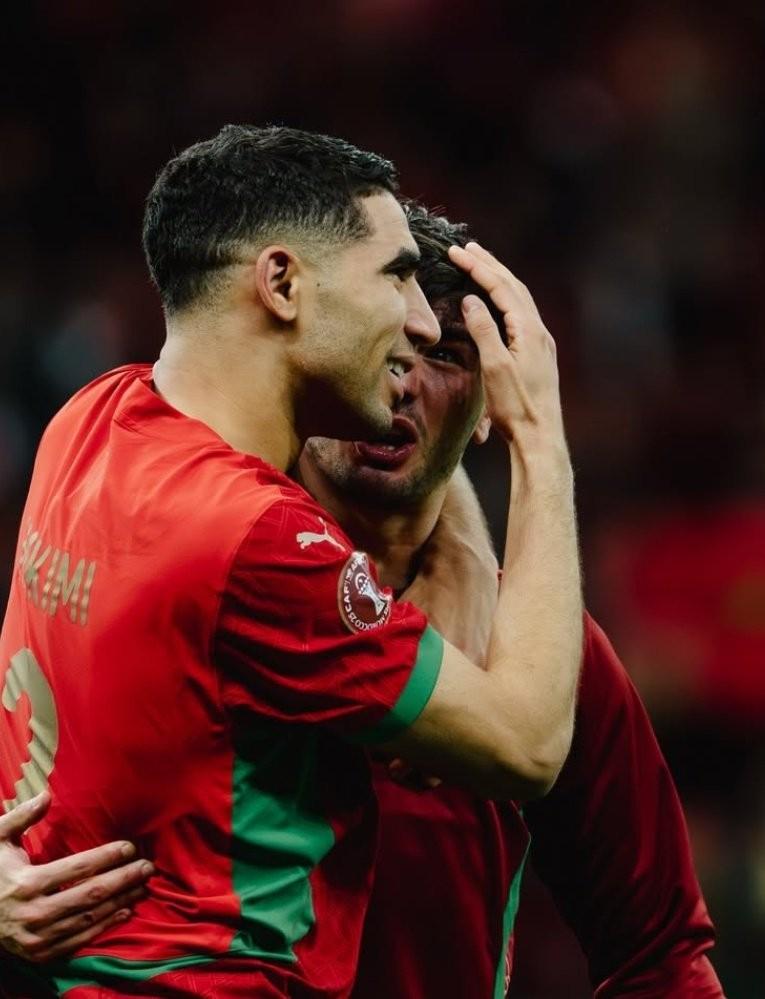 模拟器-记者：非洲杯决赛结束后，阿什拉夫是少数几个在更衣室安慰迪亚斯的球员