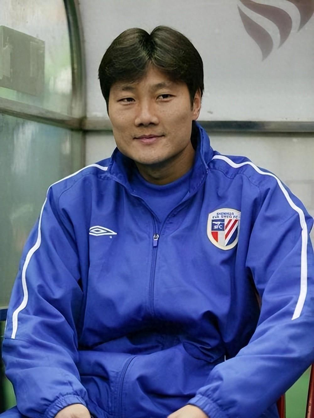 模拟器-范志毅也没想到，和他并肩作战5年的毛毅军，如今已是申花领队了