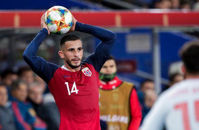 挪威国脚燃放烟花时伤到眼睛 或双目失明